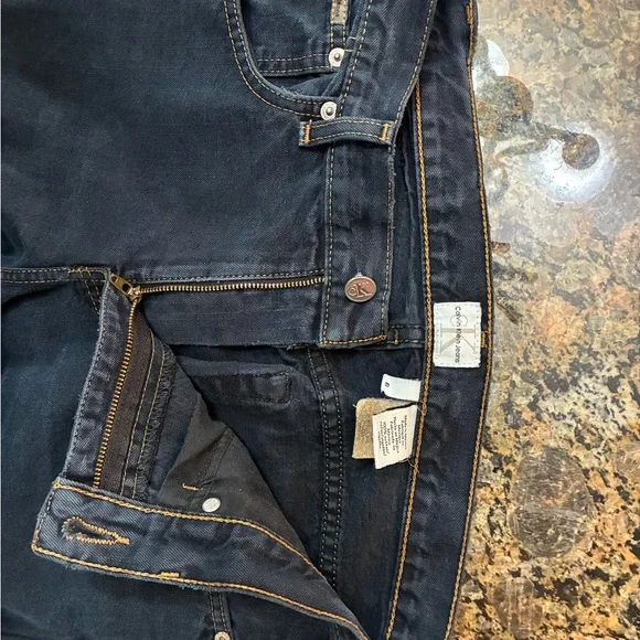 Calvin Klein Jeans Black Floral Distressed, Size 6 - Picture 5 of 6